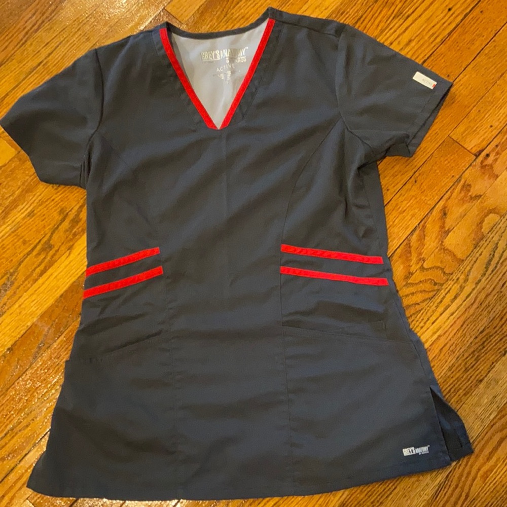 Scrub top